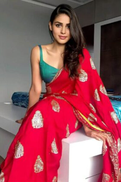 Escort Services Ashiyana